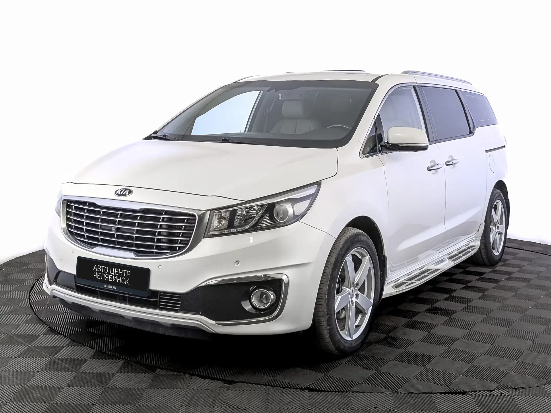 Kia CARNIVAL-III